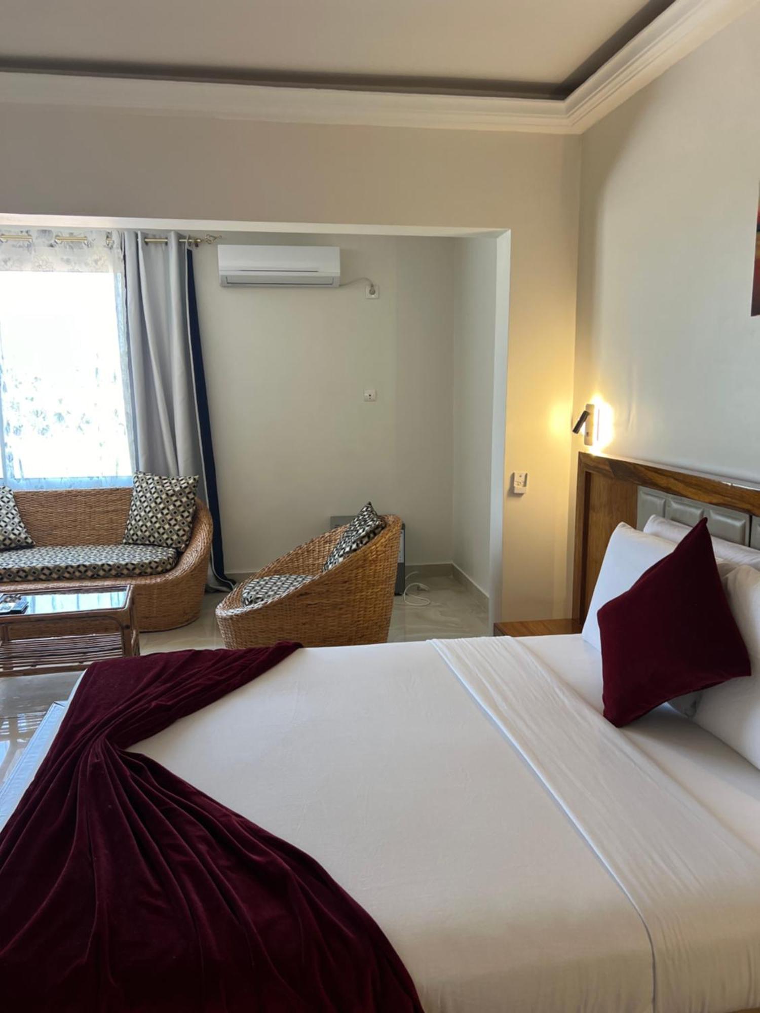 Mag Palace Hotel 비사우 외부 사진