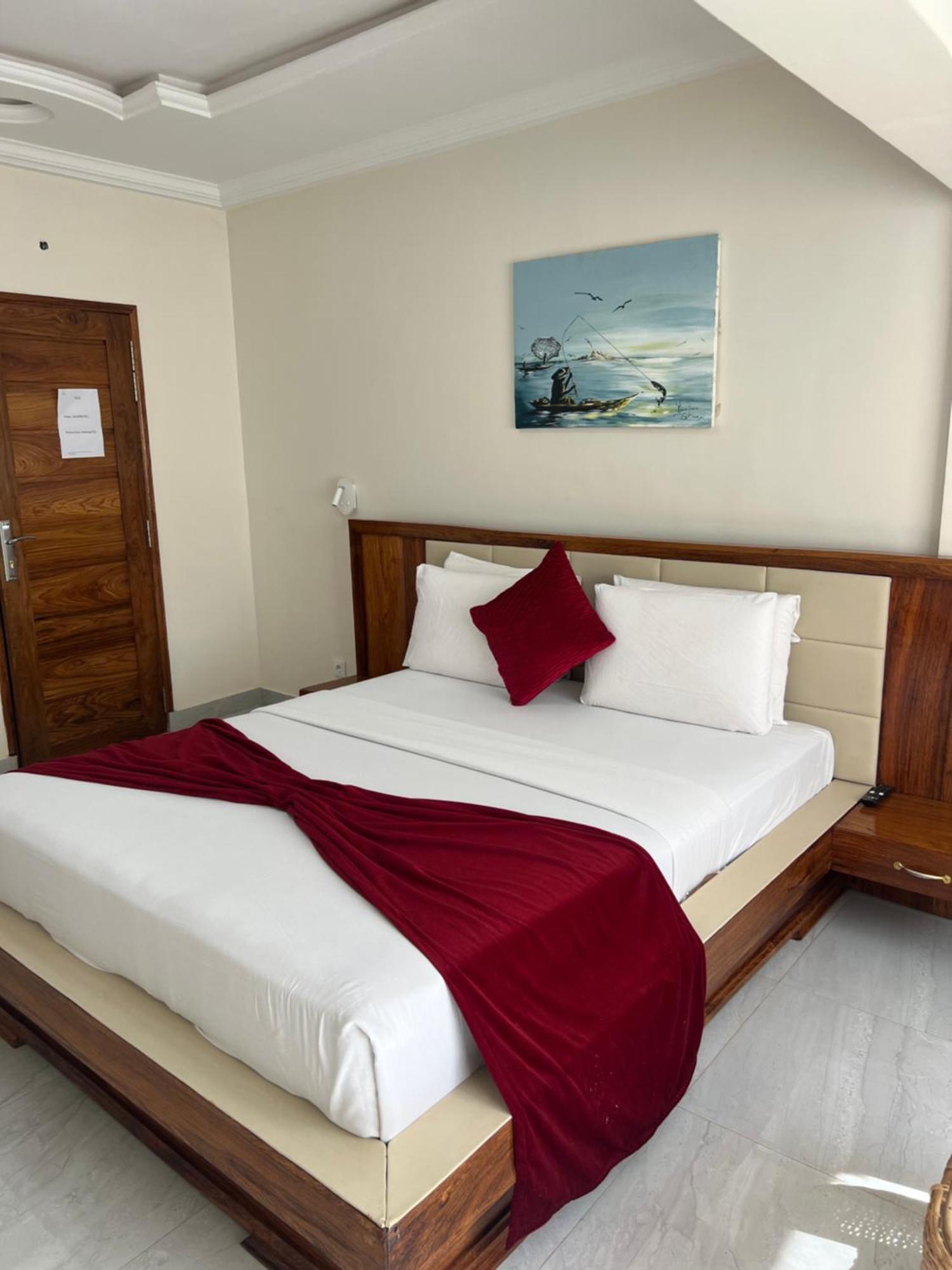 Mag Palace Hotel 비사우 외부 사진