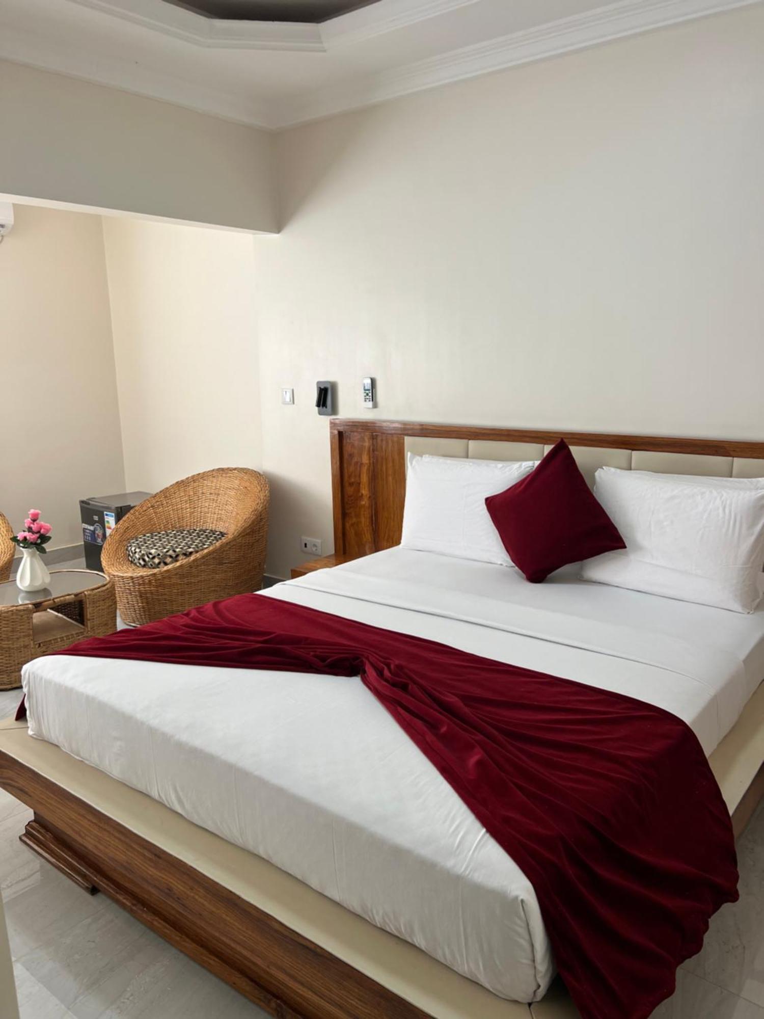 Mag Palace Hotel 비사우 외부 사진